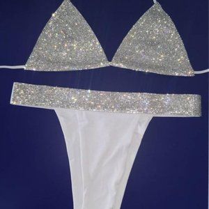 women bling bikni
